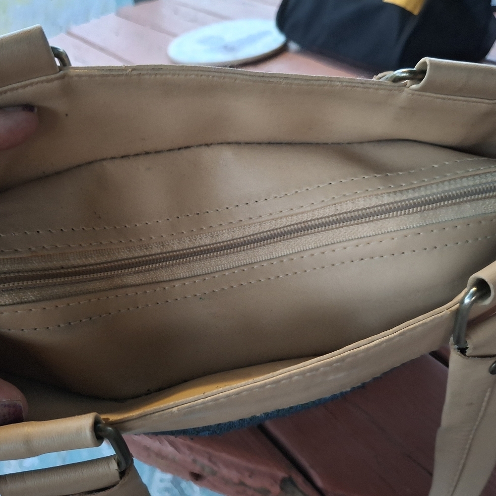 Lighthouse Purse - Picture 6 of 7